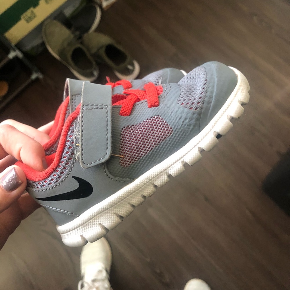 Toddler Nike size 6